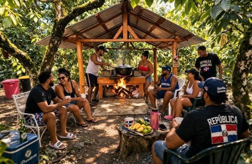 Bonao Cabin | Rustic Mountain Cabin Retreat Stunning Views is located in Bonao