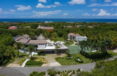 Yarary - Cap Cana Villa | Sambarela Luxury Villas. With Access to the Exclusive Eden Roc Beach Club.