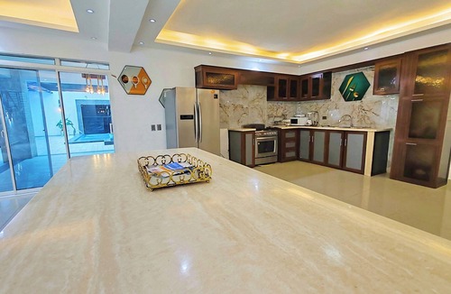 La Caleta House | SD 10BR Welcome Party Villa II - Pool, Jacuzzi + Airport Nearby + Free Bonus