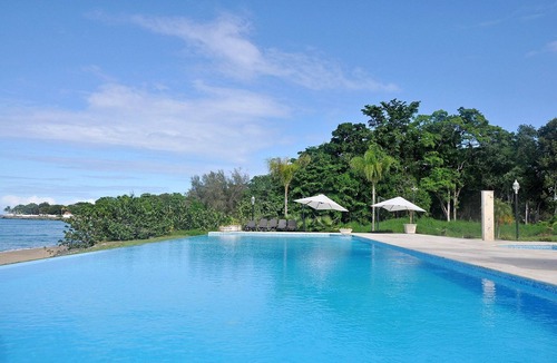 El Batey Apartment | Sea-views condo in beachfront residence steps from shops and restaurants