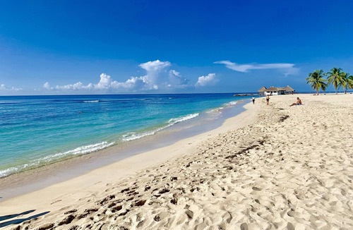 Villas Del Mar Condo | Sky Ocean View for 5p Gym and Pool BBQ