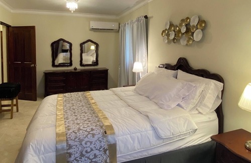 Santo Domingo Apartment | Spacious apartment located in the heart of the city.