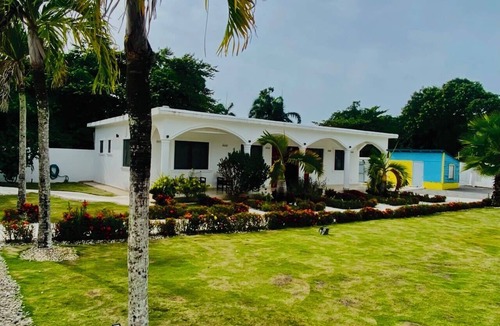 Las Terrenas House | Spacious 4BR Retreat in El Limón Mins to Waterfall & AC