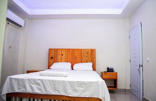 Punta Cana Hotel | Spacious room (queen size bed) in a hotel in Punta Cana