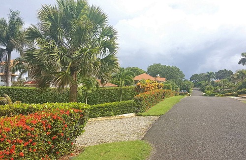 Urbanizacion Tavarez Villa | Spend your winter in a warm Caribbean villa with pool, near beaches and shops