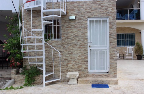 El Batey Apartment | Studio with 1 bed for 2 people, 3 minutes from the beach and the main street