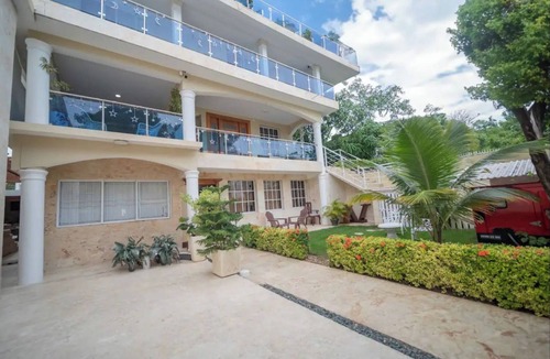 El Batey Apartment | Studio with 1 bed for 2 people, 3 minutes from the beach and the main street