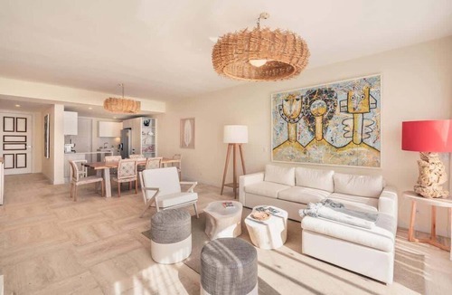 Las Terrenas Apartment | Stunning Beachfront Apartment with Pool Access