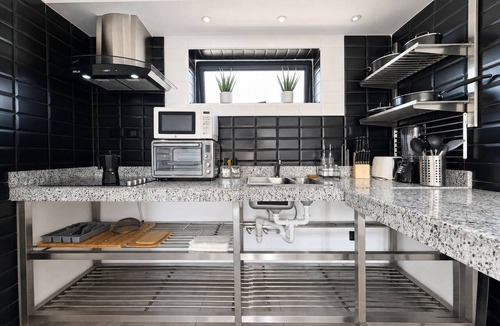 El Batey Apartment | Stylish 1-Bed – LAP Pool - Wi-Fi - GYM - Hot water