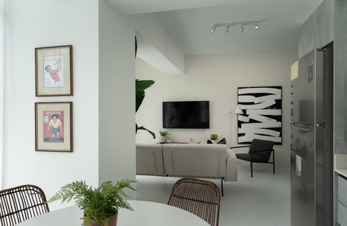 Ensanche Quisqueya Apartment | Sunny 1BR Piantini Retreat Near Blue Mall, Sauna & Pool