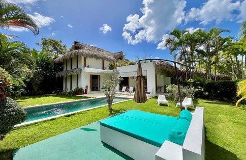 Las Terrenas House | Tropical Beach House Getaway next to the Beach