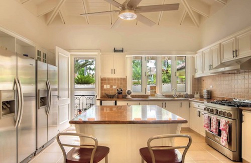 Casa de Campo Apartment | Tropical Villa. private pool. 5mins to Marina