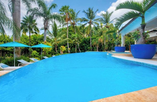 Casa de Campo Apartment | Tropical Villa. private pool. 5mins to Marina