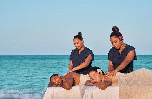 Bavaro Hotel | Tropicana Sol Caribe Beach Pool STUDIOS Los Corales Bavaro WiFi PARKING &SPA