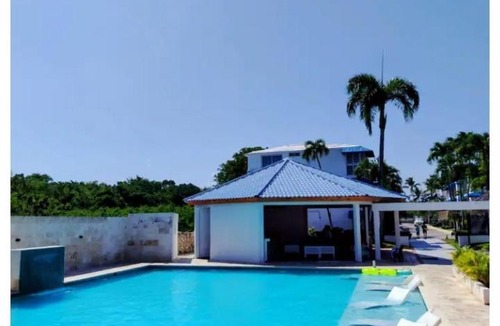 Villas Del Mar Apartment | Upgrade A Primera Linea De Playa Con Hermosas Áreas Sociales Frente Al Mar - Piscina, Jacuzzi, Gazebos, Area De BBQ, Ducha De Exterior, Baños, Wifi, Netflix, Parqueo, Seguridad y Control de Acceso las 24 Horas