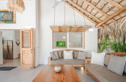 Las Terrenas Villa | Villa Uva del Mar - 4 CH A/C - 4.5 SDB - Private Pool - Garden- BBQ- 100 M Beach