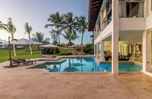 Las Lomas House | Villa Vega de Palma. Luxurious villa .Golf view