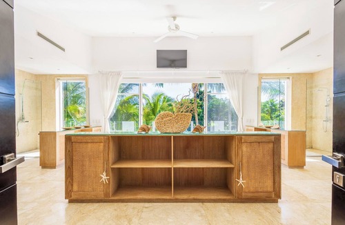 Bavaro Villa | Villa Waterfall - 6BR Luxury Retreat in Cocotal Golf & Country Club