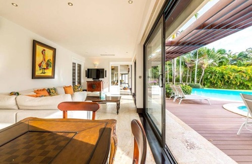 Las Palmas Villa | Villa with 6 bedrooms |Pool |Jacuzzi |Service included |Golf view