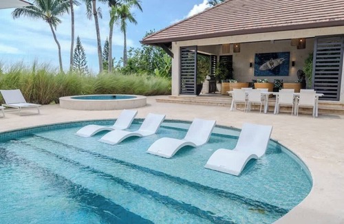 Casa de Campo House | Vista Alegre — Spacious Elegance Redefined