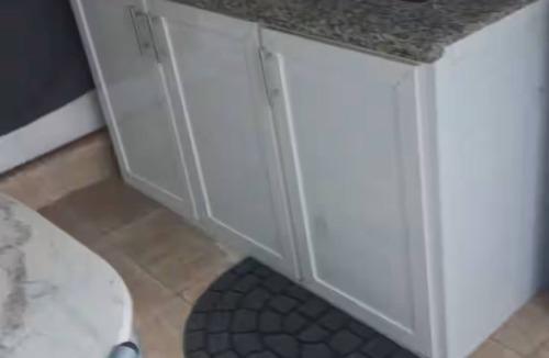 Barahona Apartment | Welcoming 1-bedroom apartment with AC in Invi Vea