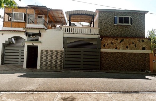 Barahona Apartment | Welcoming 1-bedroom apartment with AC in Invi Vea