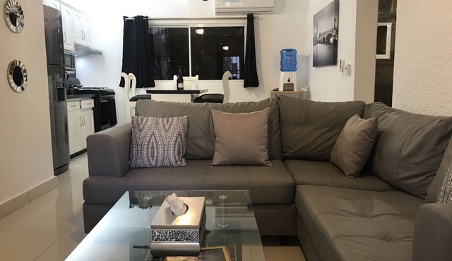 1 block from the beach. You will feel right at home here. Good location. in Costambar