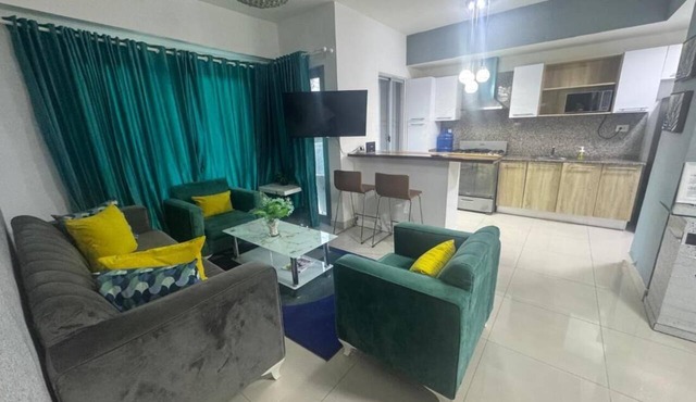 2BR Beach Apartment -Pool and Balcony- 4 Min to Beach in Boca Chica