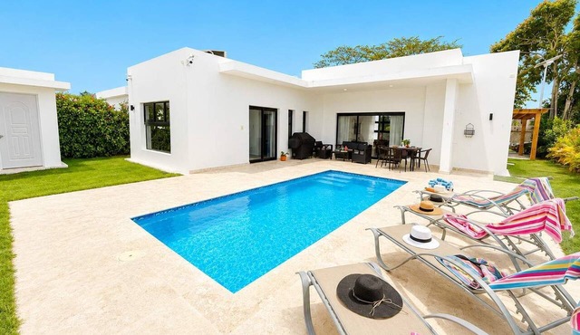 3BD Villa Aura |Private Pool & Peaceful Escape SOV