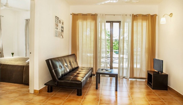 9 BR, Sleeps 14, Sosua Private Mini Resort, Walking distance from beach +Bonus in Sosua