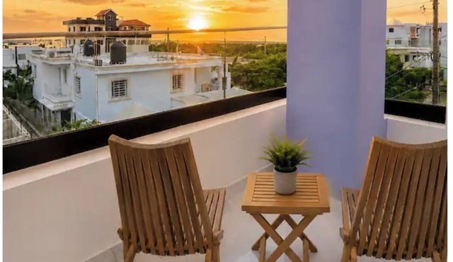 Agueda Residence/5 min drive to beach. cool AC, wifi,elevator, Inverter,sea view in La Romana