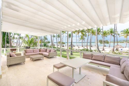 Apartment with beach access and ocean views in Nueva Romana in Juan Dolio