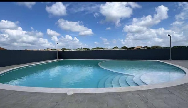 Beautiful 3 bedroom apartment with pool on Av in Santo Domingo