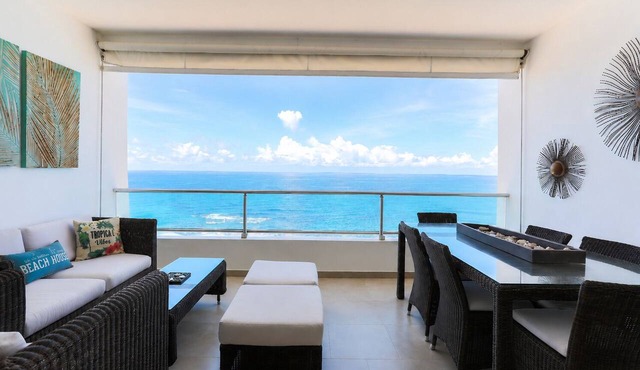 Best View 8th Floor| Beachfront| Fast Wifi| Pool