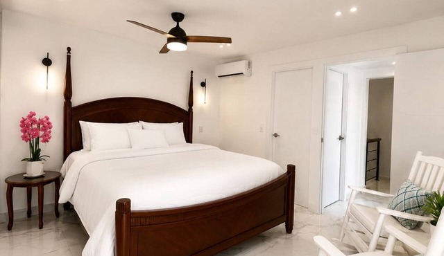 Boca Chica Oceanview Penthouse 3BR + Rooftop in Boca Chica