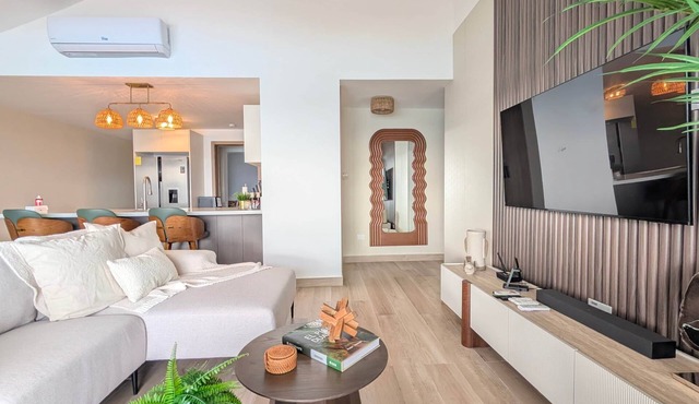 Cana Life Luxury | City Beach – Sky Pool View