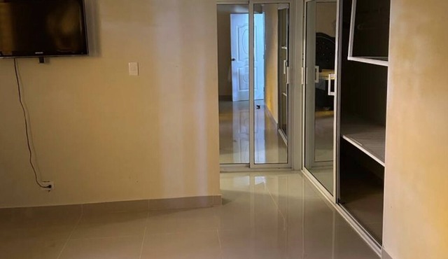 Casita Discreta y Familiar, Cerca de la Playa con Amplio Patio in Miches