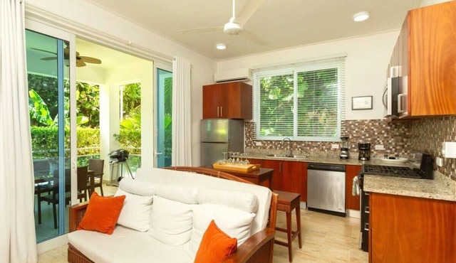 Comfortable Beachfront Apartment with Terrace
