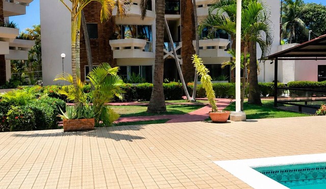 Cozy 1-bedroom apartment in beautiful Costambar with AC in Costambar
