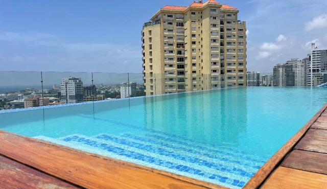 Exclusive 3 Suite Luxury Panoramic Pool Cinema Gym