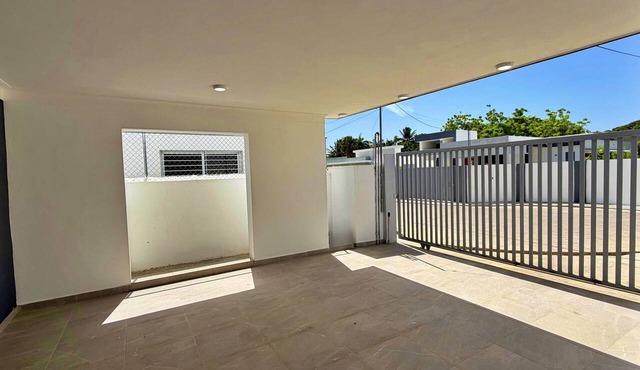 Family Home in a Private Residential Complex in Licey al Medio