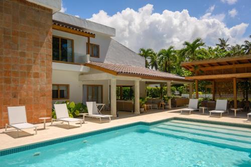 Gorgeous Portillo Beach Villa W Pool & Staff