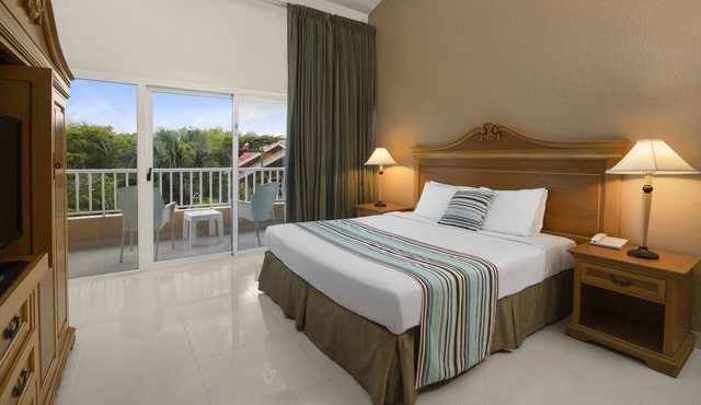 Hodelpa Garden Suites Golf & Convention Center