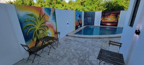 Hostal y Piscina