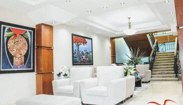 Hotel Century Plaza