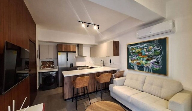 Jacuzzi Private in Piantini 1bed/1.5 bath (Rare) in Santo Domingo