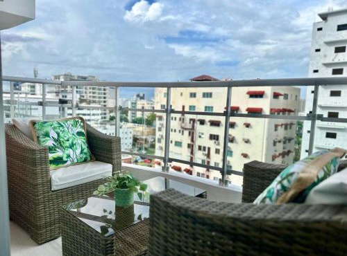 Lovely 1BR Apt, King Bed, Pool in Santo Domingo
