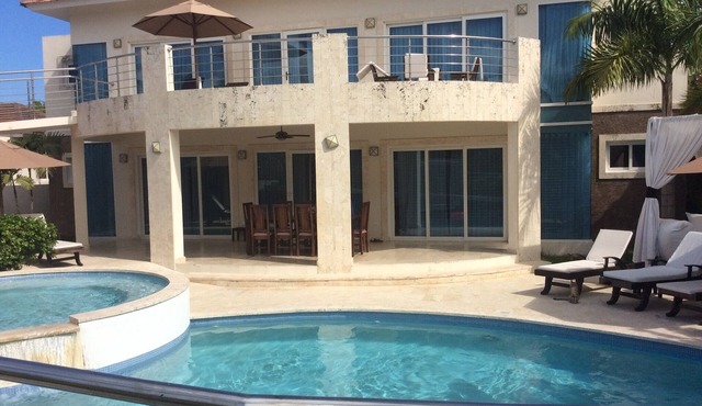 Luxurious 3 to 7-BR VIP Villa W/Private Pool - Gold Bracelets in Cofresi