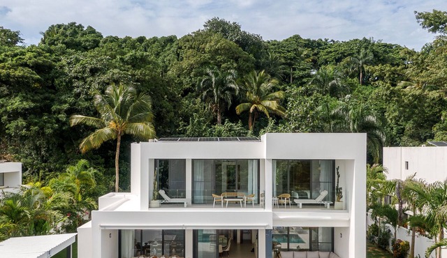 Luxurious 5-bedroom villa with Golf, AC, WiFi in fabulous Bonita Village