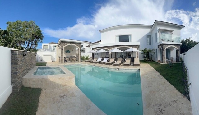 Luxury 4-Bedroom Villa Park #12 - Real Estate Green-band All-Inclusive in Puerto Plata
